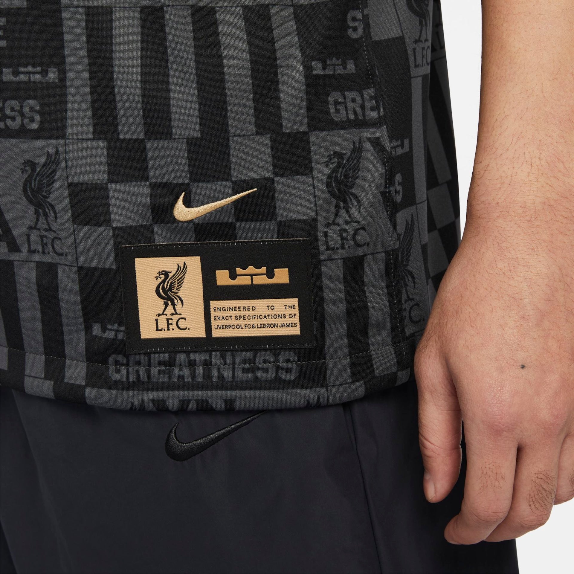 Camisa Liverpool x LeBron James 24/25 - Torcedor Nike