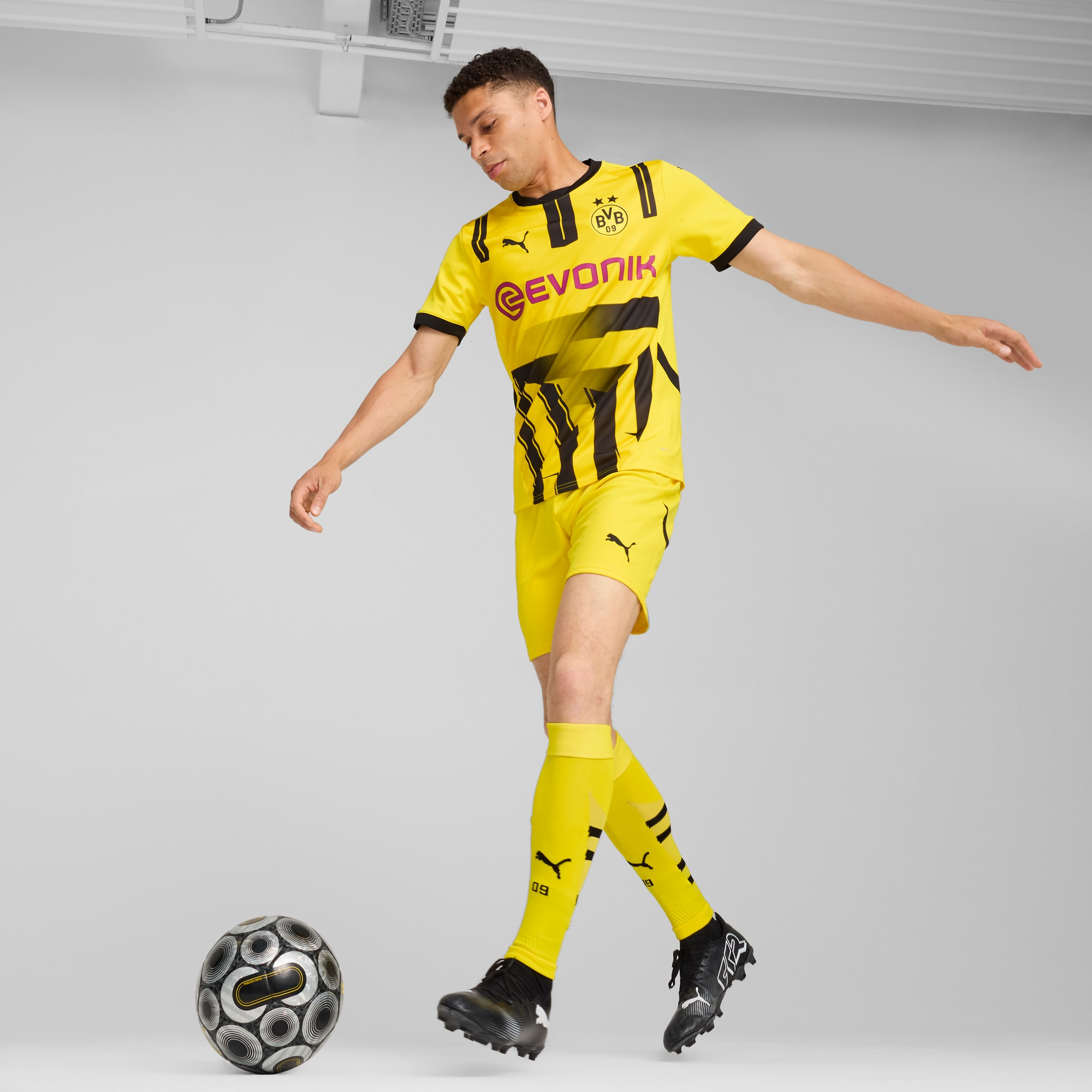 Camisa Borussia Dortmund CUP 24/25 - Torcedor Puma